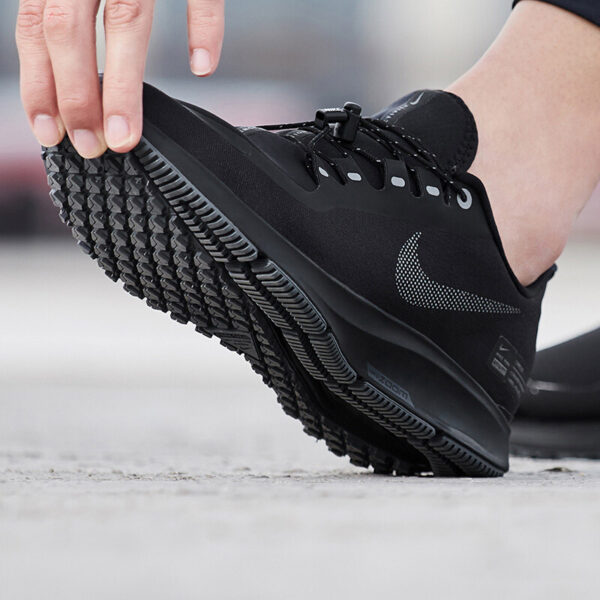 Giày Nike Air Zoom Pegasus 35 Shield 'Triple Black' AA1643-002 - Ảnh 2