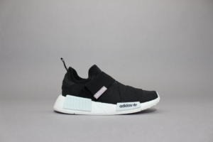Giay Adidas NMD R1 'Core Black' GW5698