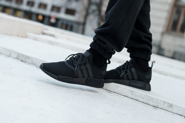 Giày Adidas Pharrell x NMD R1 'Black Future' GY4977 - Ảnh 3