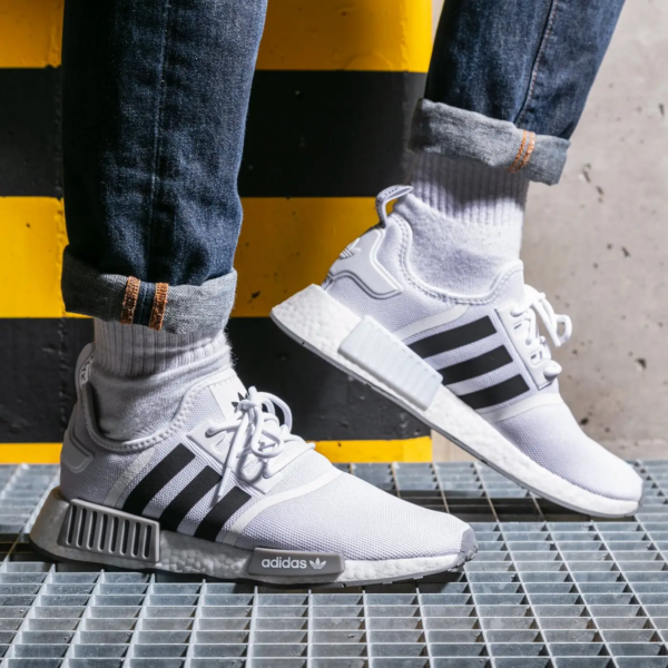 Giay Adidas NMD R1 Primeblue 'White Black Grey' GZ9261