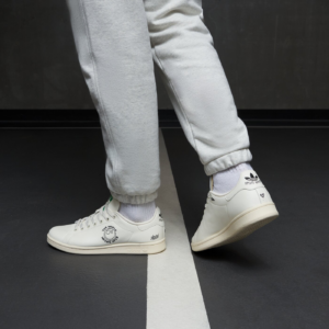 Giay Adidas Stan Smith x Andre Saraiva 'The World Needs Love' GZ2202