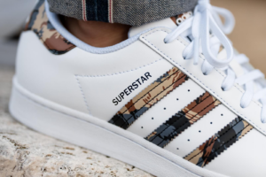 Giay Adidas Superstar 'White Savanna' GV9698