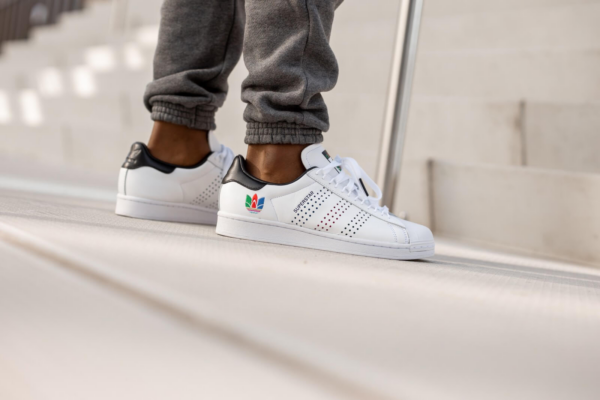 Giày Adidas Superstar 'Colorful Trefoil Cloud White' FW5388 - Ảnh 3