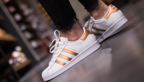 Giày Adidas Wmns Superstar 'White Copper Metallic' FX7484 - Ảnh 6