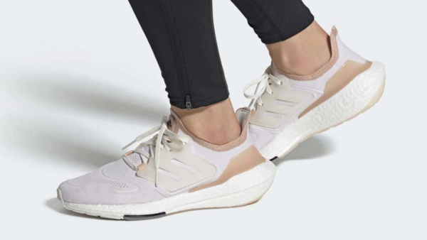 Giay Adidas Ultraboost 22 'Core White' GX8072