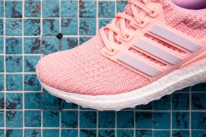 Alternative view of Giày Adidas Ultra Boost 4.0 'Clear Orange' F36126