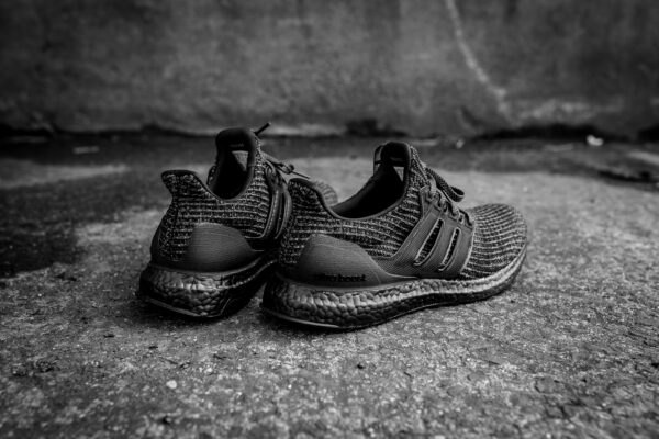 Giày Adidas UltraBoost 4.0 'Triple Black' F36641 - Ảnh 4
