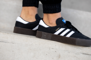 Giay Adidas Sambarose 'Black White Gum' B28156