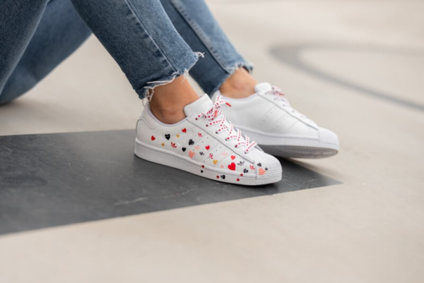 Giày Adidas Superstar Valentines Day 2020 'Splash Heart' FV3289 - Ảnh 2