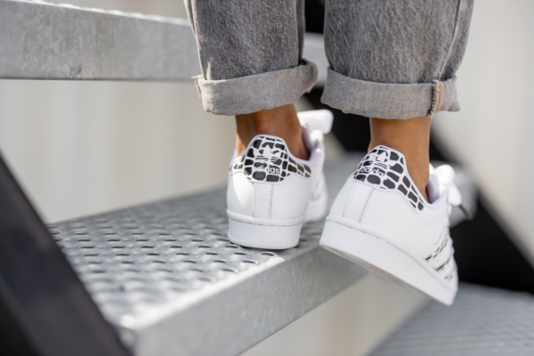 Giày Adidas Wmns Superstar 'Animal Print' FV3452 - Ảnh 5