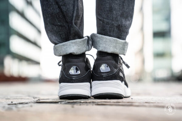 Giày Adidas Yung-96 Shoes 'Core Black' EE3681 - Ảnh 2