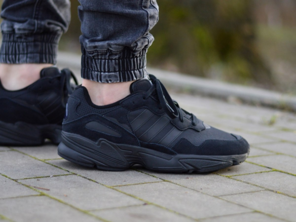 Giày Adidas Yung 96 J 'Triple Black' DB2792 - Ảnh 5