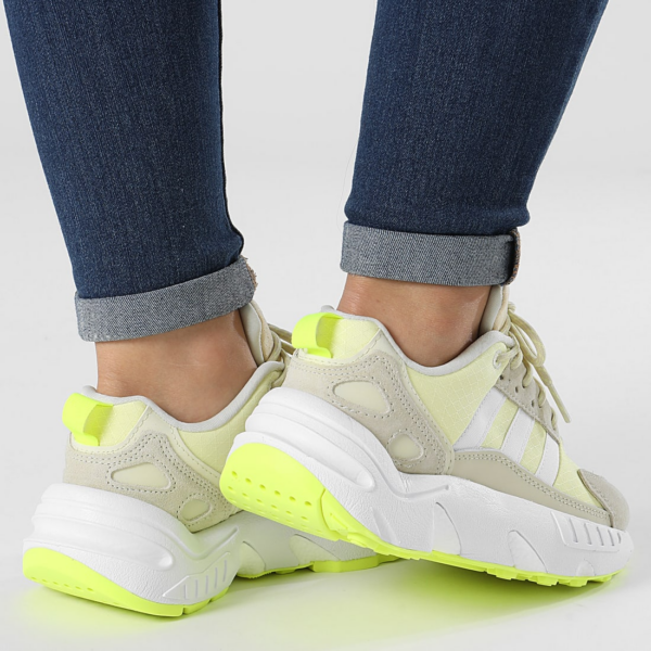 Giay Adidas ZX 22 Boost 'Sand Yellow Tint' GW8317