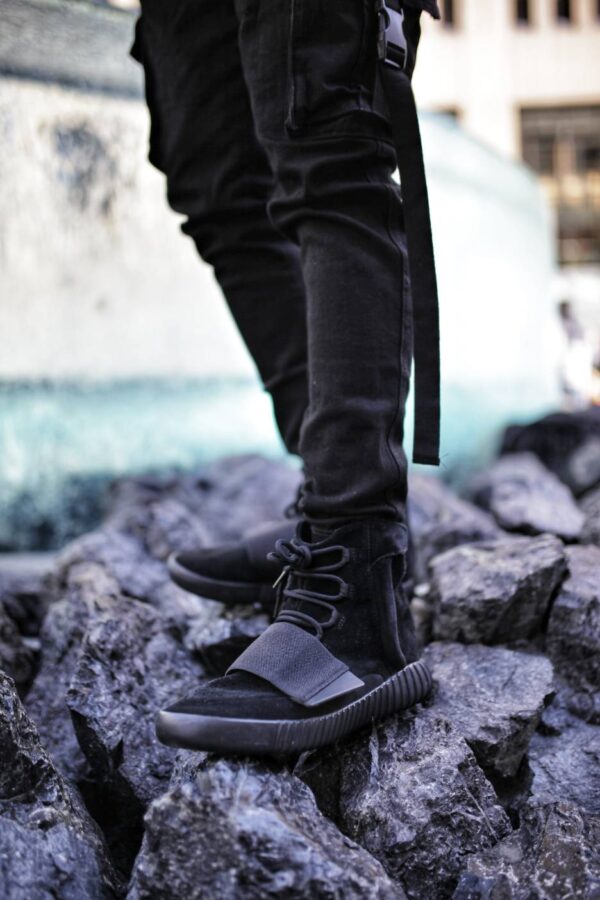 Giày Adidas Yeezy Boost 750 'Triple Black' BB1839 - Ảnh 4