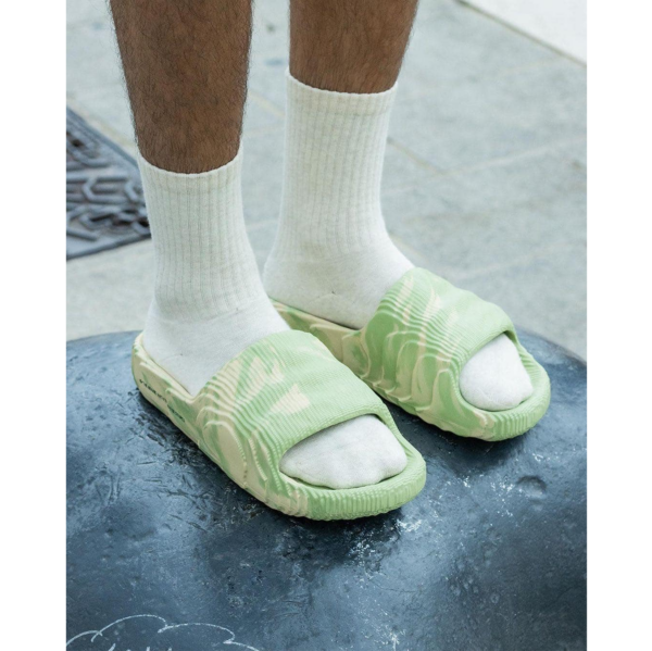 Dép Adidas Adilette 22 Slides 'Magic Lime Desert Sand' GY1597 - Ảnh 2