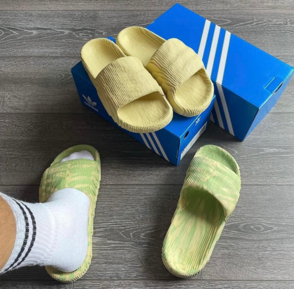 Dép Adidas Adilette 22 Slides 'Magic Lime Desert Sand' GY1597 - Ảnh 7