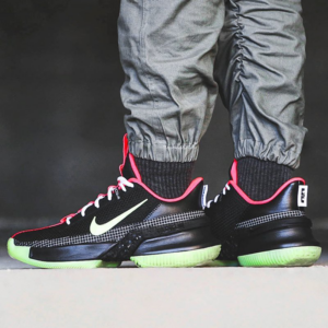 Giay Nike LeBron Ambassador 13 'Black Lime' CQ9329-001