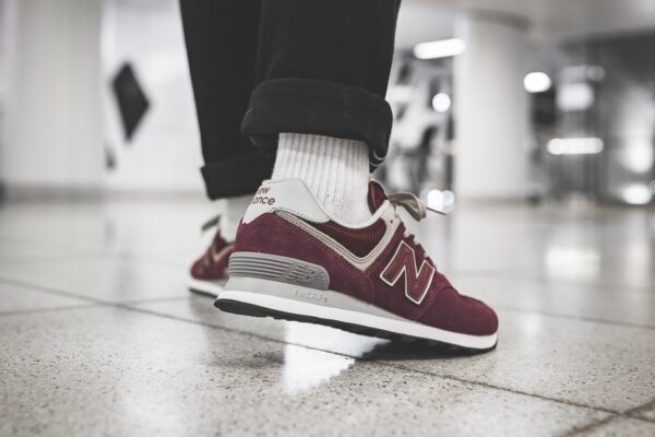Giày New Balance 574 'Burgundy' WL574ER - Ảnh 2