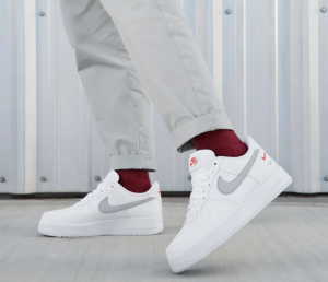 Giay Nike Air Force 1 '07 'Triple Swoosh' FD0666-100
