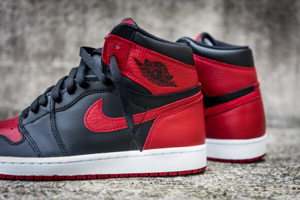 Giày Nike Air Jordan Retro 1 High OG 'Banned' 2016 575441-001 - Ảnh 4