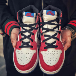 Giay Nike Air Jordan 1 Retro High 'Spider-Man' 555088-602