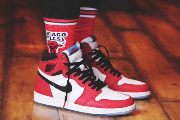 Giay Nike Air Jordan 1 Retro High 'Spider-Man' 555088-602