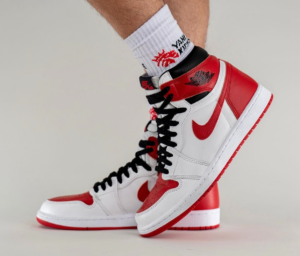 Giay Nike Air Jordan 1 Retro High OG 'Heritage' 555088-161