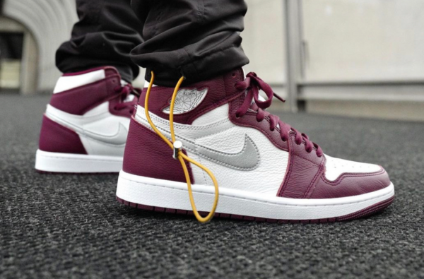 Giày Nike Air Jordan 1 Retro High OG 'Bordeaux' 555088-611 - Ảnh 3