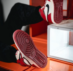 Alternative view of Giày Nike Air Jordan 1 Retro High OG 'Lost And Found' DZ5485-612