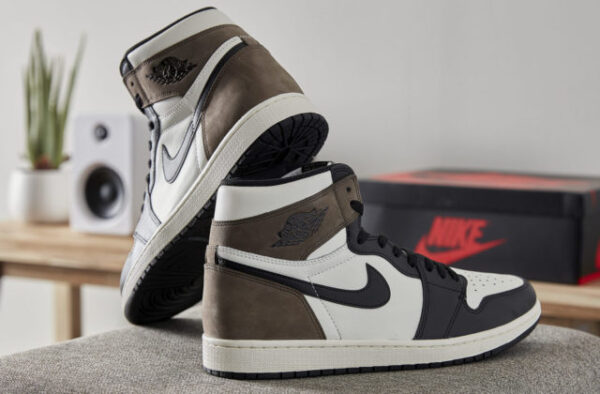 Giày Nike Air Jordan 1 Retro High OG GS 'Dark Mocha' 575441-105 - Ảnh 5
