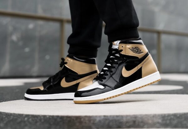 Giày Nike Air Jordan 1 Retro High 'Gold Top 3' 861428-001 - Ảnh 4