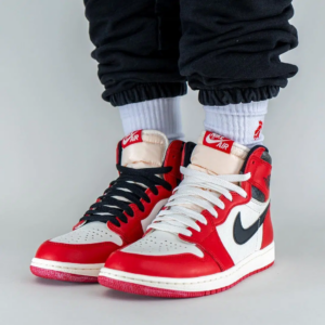 Giay Nike Air Jordan 1 Retro High OG 'Chicago Lost and Found' FD1437-612