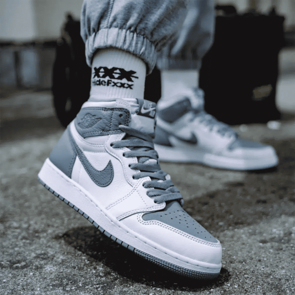 Giày Nike Air Jordan 1 Retro High OG 'Stealth' 575441-037 - Ảnh 7