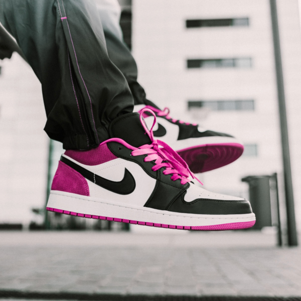 Giày Nike Air Jordan 1 Low Black Active Fuchsia CK3022-005 - Ảnh 8
