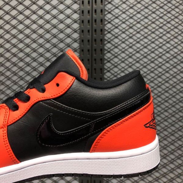 Giày Nike Air Jordan 1 Low SE 'Black Turf Orange' CK3022-008 - Ảnh 5