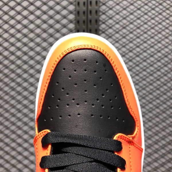 Giày Nike Air Jordan 1 Low SE 'Black Turf Orange' CK3022-008 - Ảnh 9