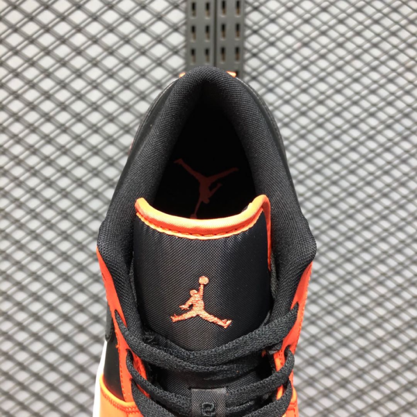 Giày Nike Air Jordan 1 Low SE 'Black Turf Orange' CK3022-008 - Ảnh 6