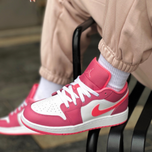 Giay Nike AirJordan 1 Low GS 'Desert Berry' 553560-616