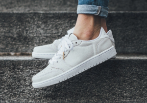 Alternative view of Giày Nike Wmns Air Jordan 1 Low NS 'Triple White' AH7232-100