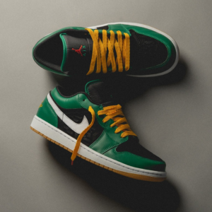 Giay Nike Air Jordan 1 Low SE 'Holiday Special' DQ8422-300