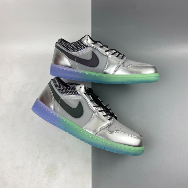 Giày Nike Wmns Air Jordan 1 Low SE 'Metallic Silver Gradient' DJ5199-109 - Ảnh 3