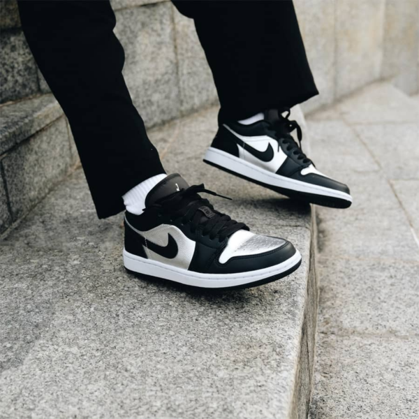Giày Nike Air Jordan 1 Low SE Black Metallic Silver DA5551-001 - Ảnh 4