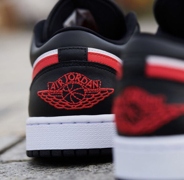 Giày Nike Wmns Air Jordan 1 Low 'Siren Red' DC0774-004 - Ảnh 4