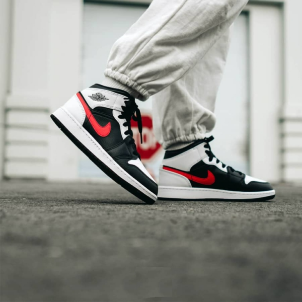 Giày Nike Air Jordan 1 Mid GS 'Chile Red' 554725-075 - Ảnh 4