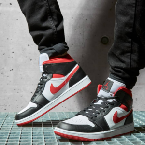 Alternative view of Giày Nike Air Jordan 1 Mid 'Metallic Red' 554724-122