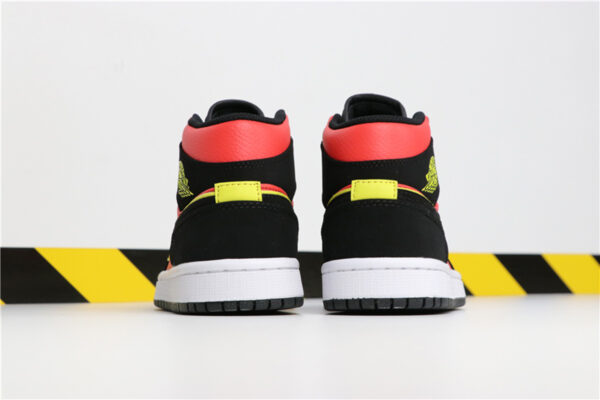 Giày Nike Air Jordan 1 Mid 'Hot Punch Volt' BQ6472-006 - Ảnh 4