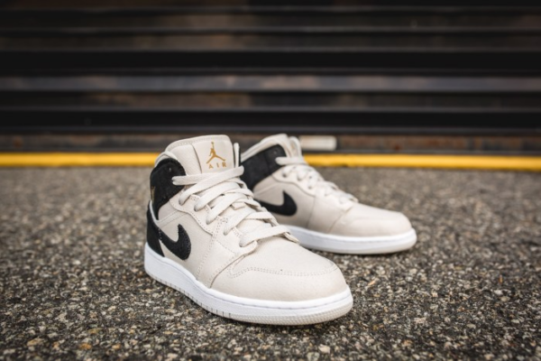Giày Nike Air Jordan 1 Retro Mid GS 'Light Bone' 554725-023 - Ảnh 5