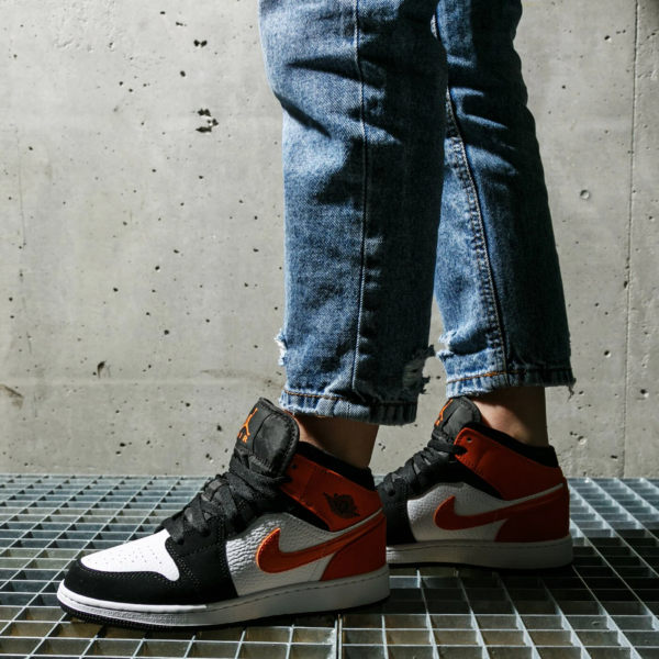 Giày Nike Air Jordan 1 Mid GS 'Shattered Backboard' 554725-058 - Ảnh 2