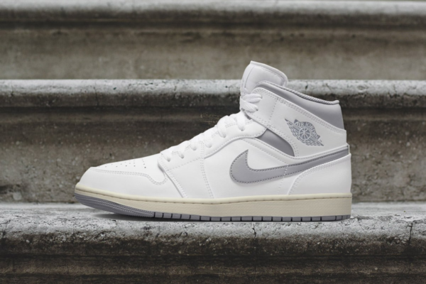 Giày Nike Air Jordan 1 'Mid White Stealth' 554724-135 - Ảnh 7