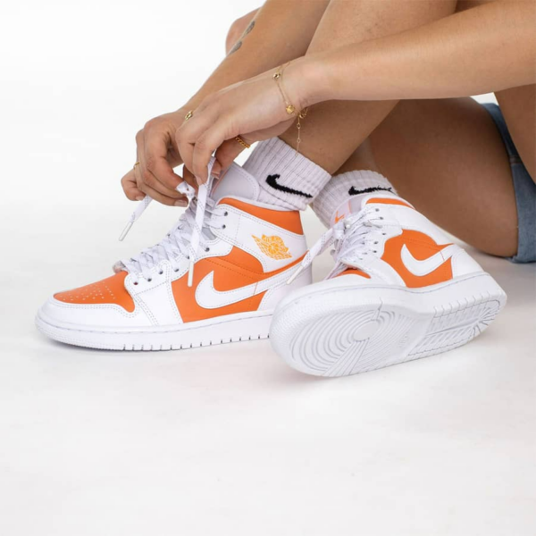 Giày Nike Air Jordan 1 Mid Wmns SE 'Bright Citrus' CZ0774-800 - Ảnh 4